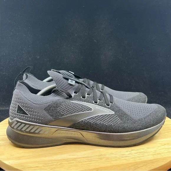 Brooks Levitate Stealth Fit 5 Athletic Running Shoes Men's Sizes Black/Ebony - Picture 5 of 9